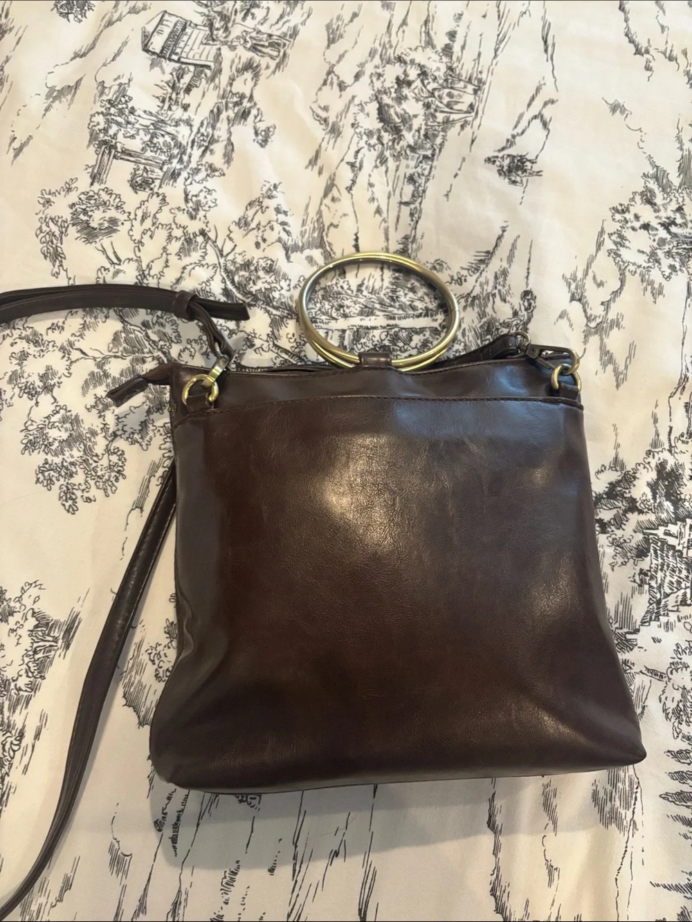 Joy Susan compact leather